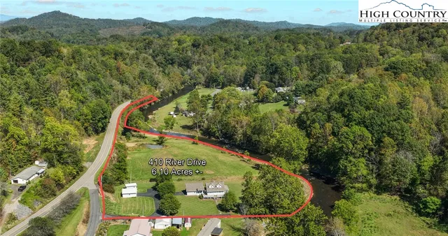 a view of a bird bath