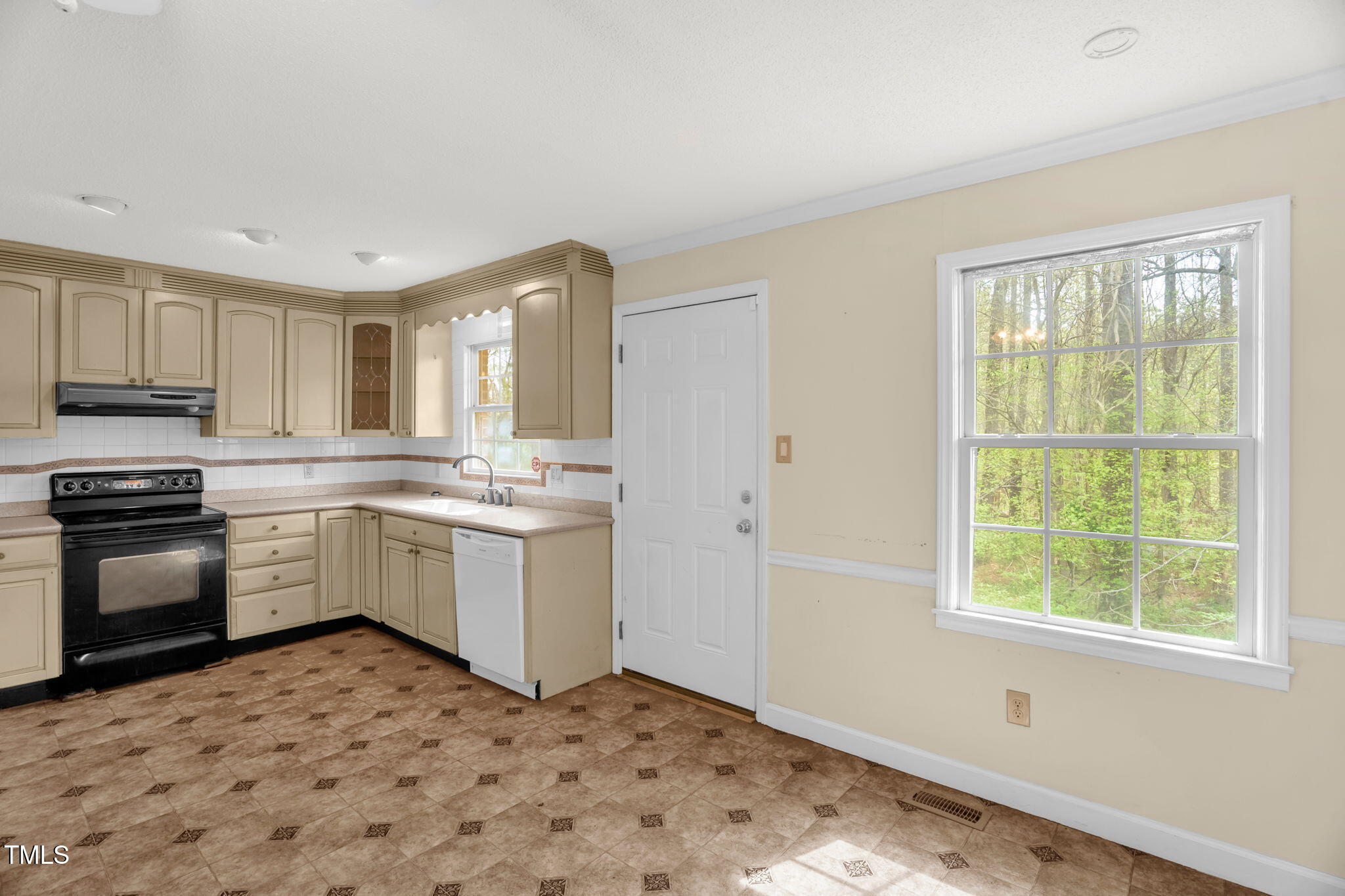 6702 Huntsboro Road Oxford, NC 27565 - Photo 13 of 41 13-web-or-mls-6702 Huntosboro Rd-13