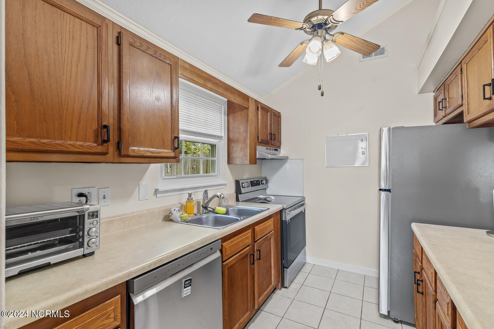 2050 Foxhorn Road Jacksonville, NC 28546 - Photo 13 of 40 13