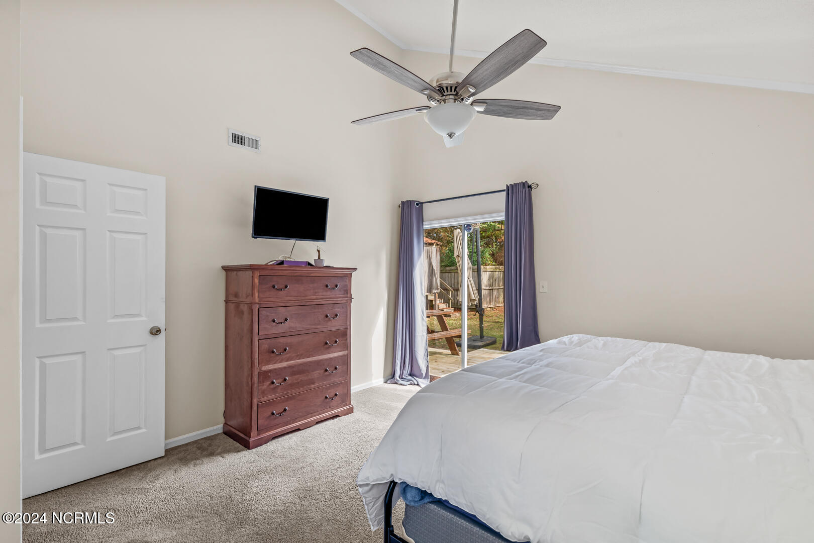 2050 Foxhorn Road Jacksonville, NC 28546 - Photo 28 of 40 29