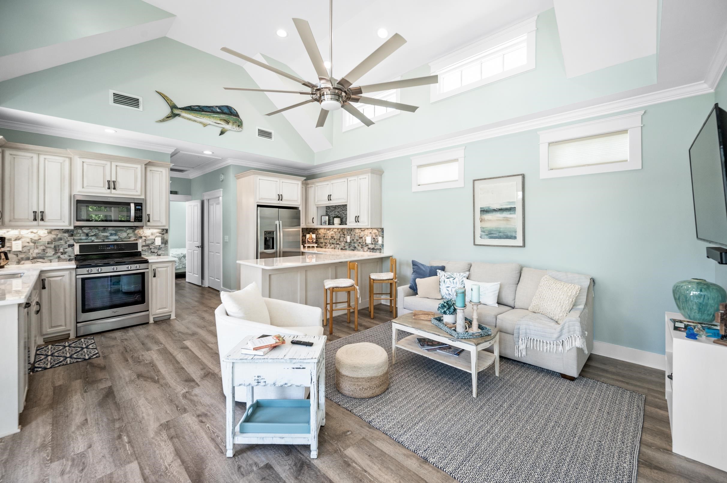 11881 Gateway Drive Elberta, AL 36530 - Photo 4 of 43 Living Room