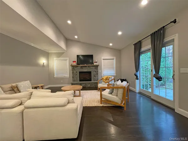 $12,500 | 1019 Grove Street, Mamaroneck, NY 10543