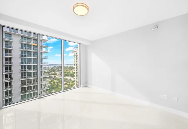 $2,127,000 | 3100 North Ocean Drive, Unit H1708, Singer Island, FL 33404