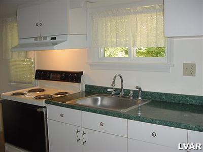 615 Bangor Junction Road Bangor, PA 18013 - Photo 4 of 12 Gallery Image 4
