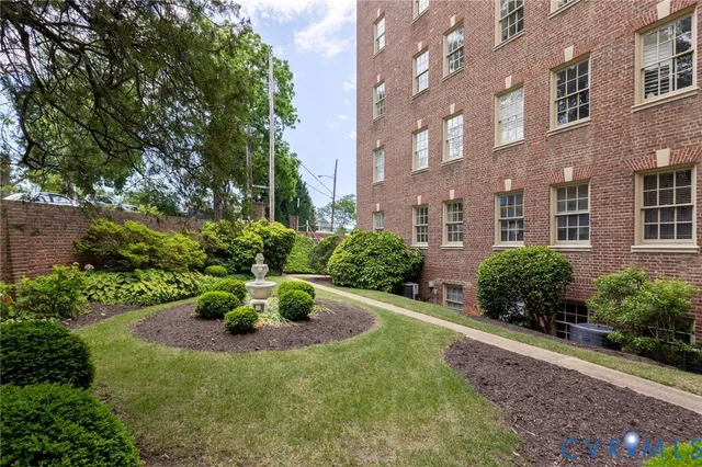 $219,000 | 5621 Cary Street Road, Unit U300, Richmond, VA 23226