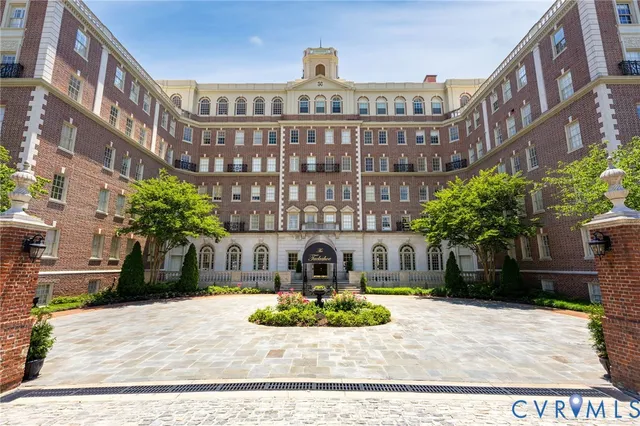 $219,000 | 5621 Cary Street Road, Unit U300, Richmond, VA 23226