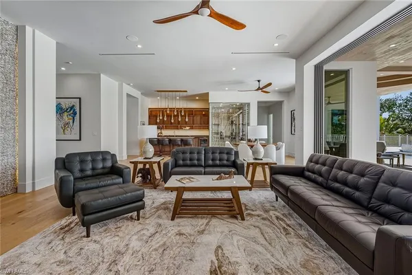 $10,200,000 | 598 Spinnaker Drive, Marco Island, FL 34145
