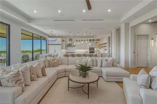 $10,200,000 | 598 Spinnaker Drive, Marco Island, FL 34145