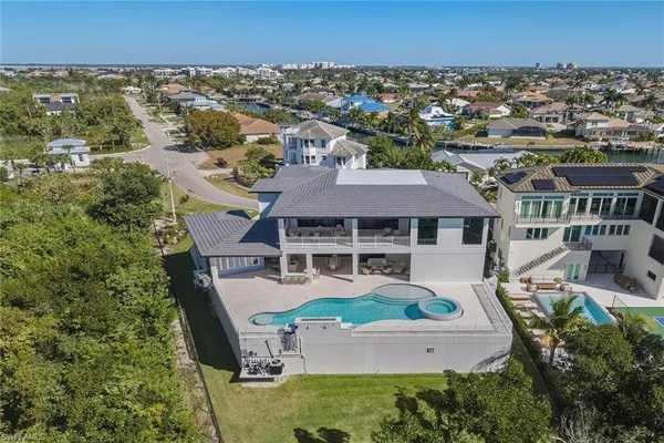 $10,200,000 | 598 Spinnaker Drive, Marco Island, FL 34145