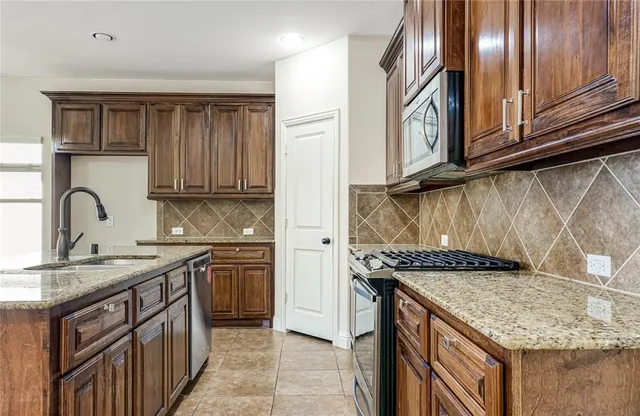 $2,595 | 1526 Derby Drive, Rockwall, TX 75032