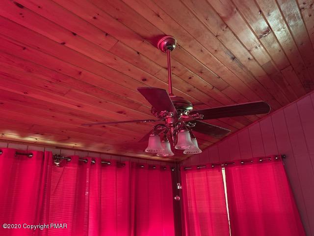 5995 Decker Road Bushkill, PA 18324 - Photo 3 of 11 IMG_3875