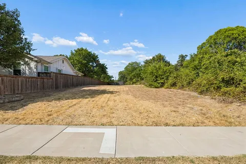 $225,000 | 1221 Lebanon Avenue, Dallas, TX 75208