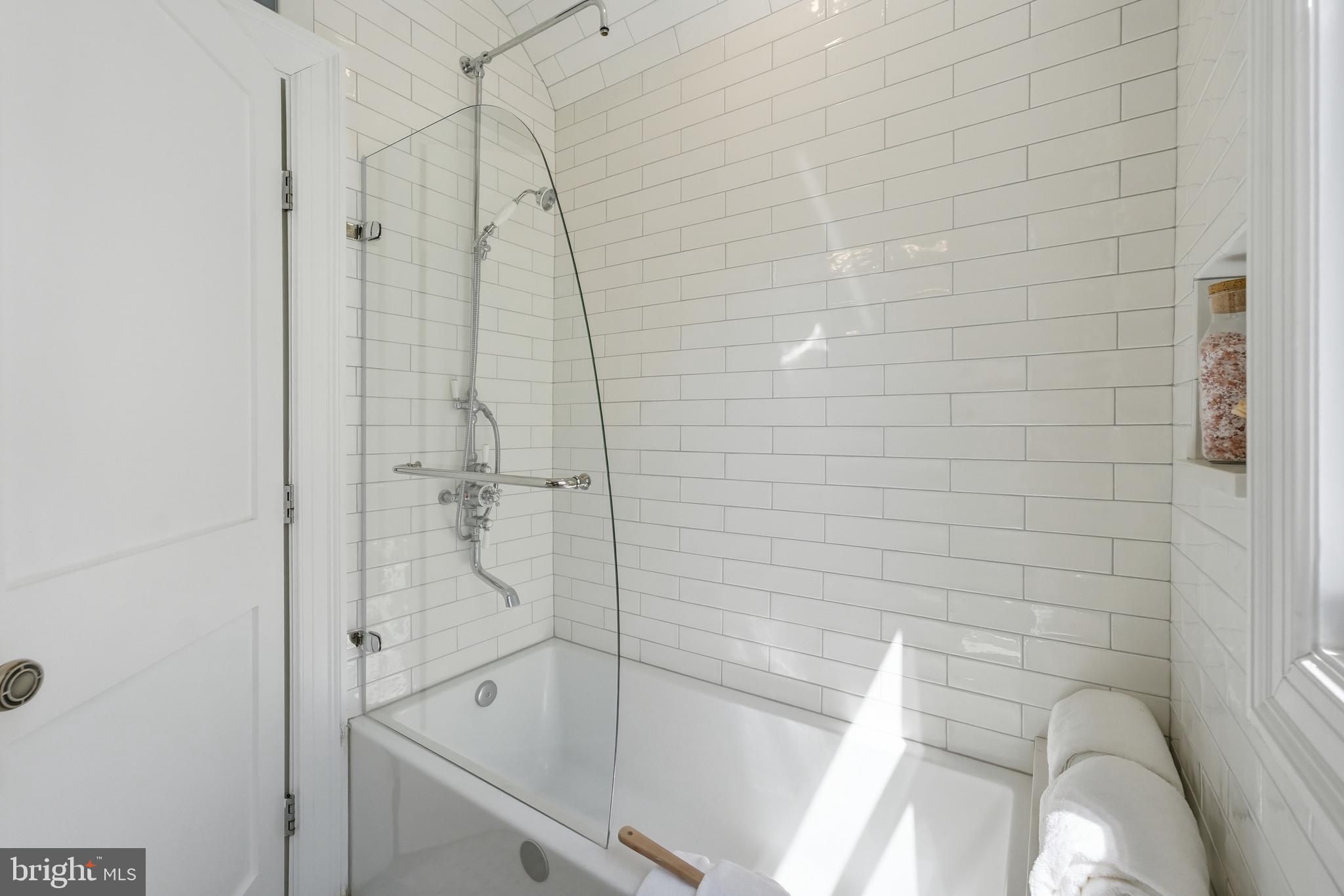 1215 Hamilton Street Northwest Washington, DC 20011 - Photo 34 of 52
