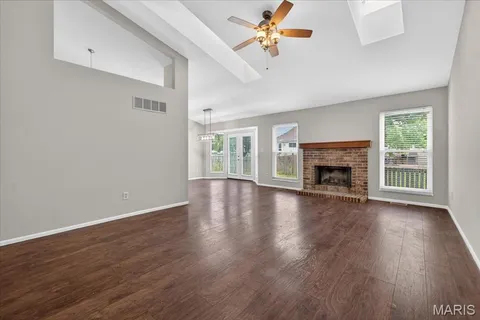 $359,900 | 409 Hunters Crossing Court, Wildwood, MO 63040