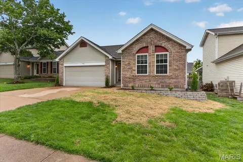 $359,900 | 409 Hunters Crossing Court, Wildwood, MO 63040
