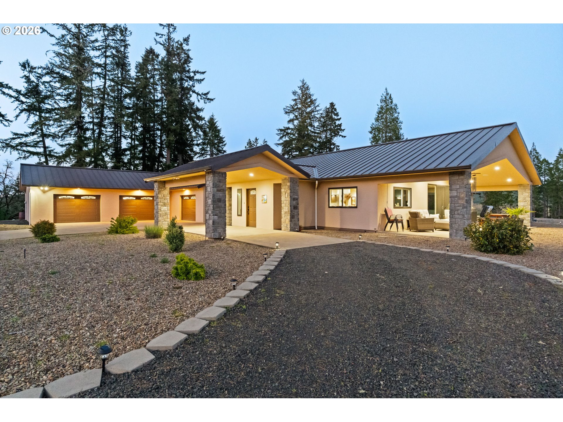 5996 Hayhurst Road Yoncalla, OR 97499 - Photo 3 of 48