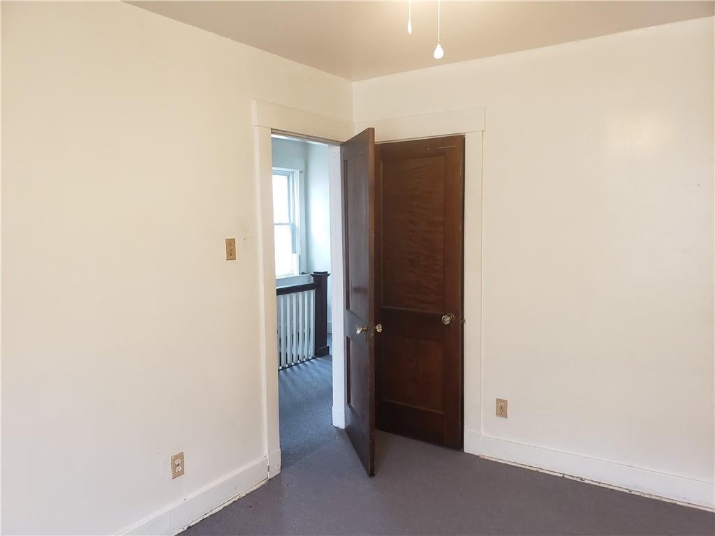 350 Coltart Avenue, Unit 2 Pittsburgh, PA 15213 - Photo 6 of 10 an empty room with closet