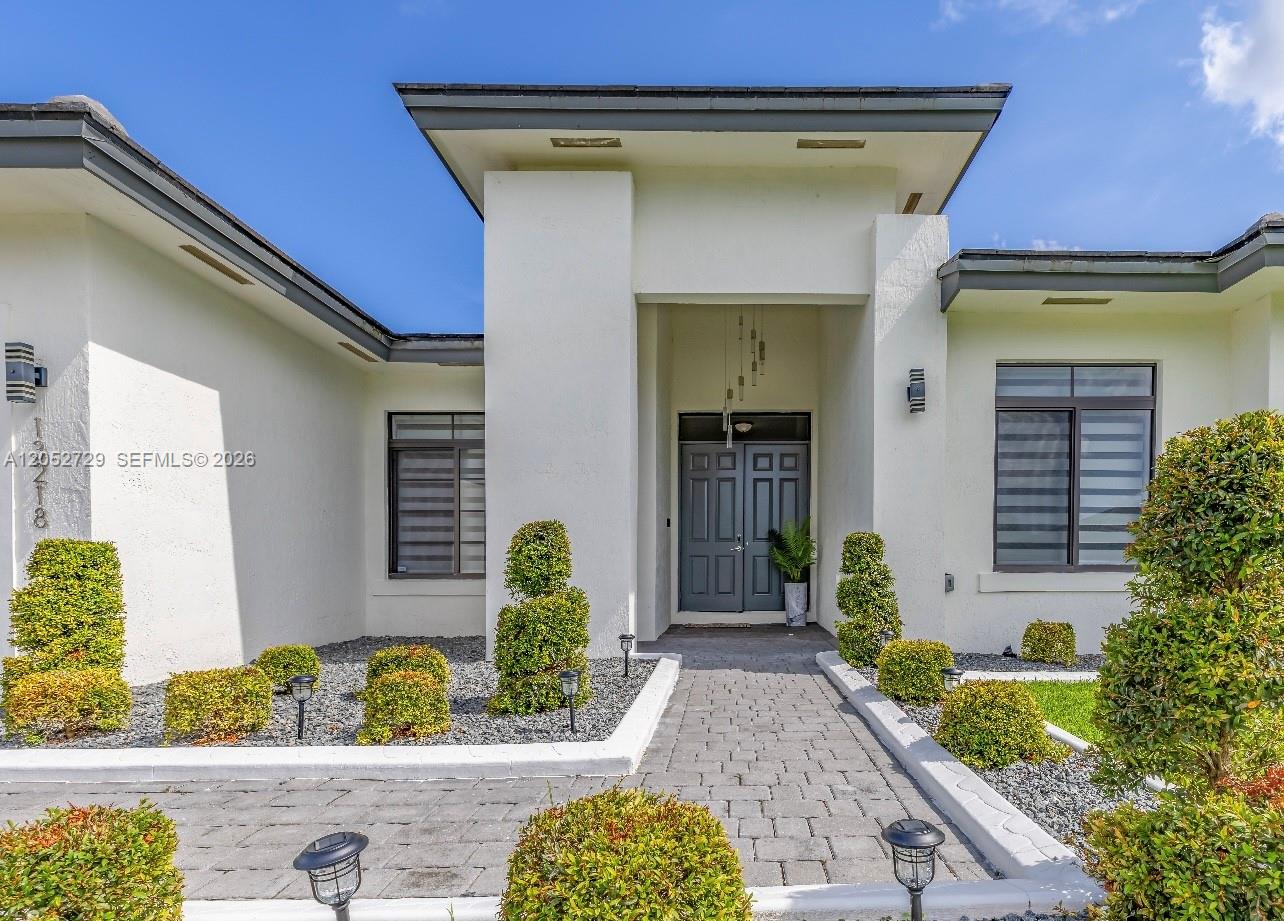13218 Southwest 230th Street Miami, FL 33170 - Photo 4 of 28