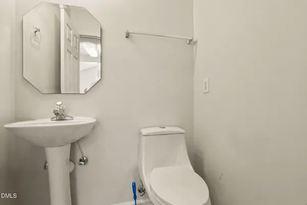 $420,000 | 122 Vanore Road, Seven Lakes, NC 27376