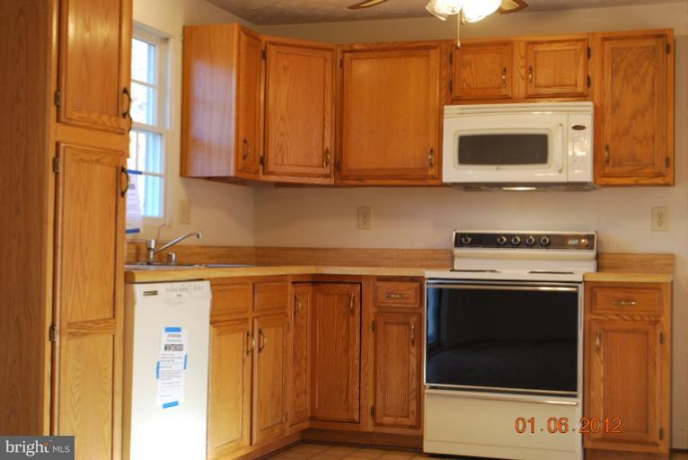 43500 Little Cliffs Road Hollywood, MD 20636 - Photo 15 of 30 Kitchen