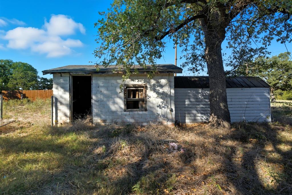 14095 Liberty School Road Azle, TX 76020 - Photo 7 of 13
