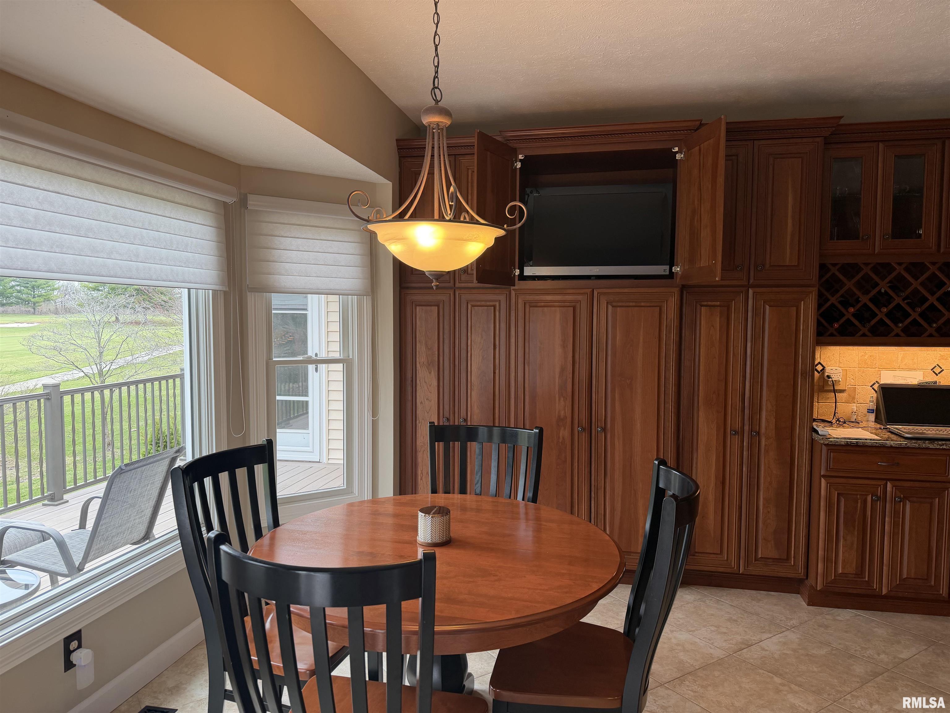 7528 Wentworth Drive Springfield, IL 62711 - Photo 14 of 31