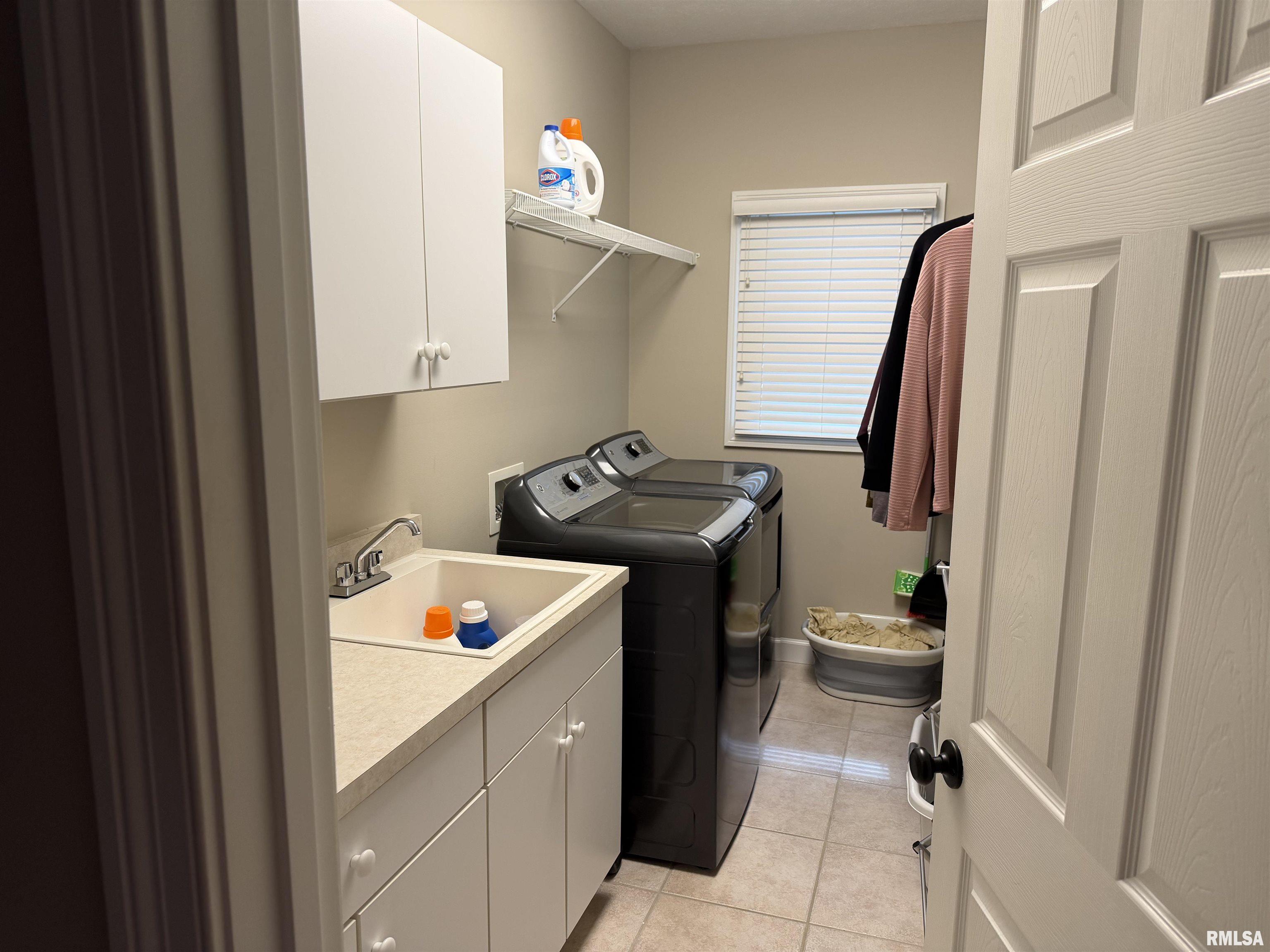 7528 Wentworth Drive Springfield, IL 62711 - Photo 17 of 31