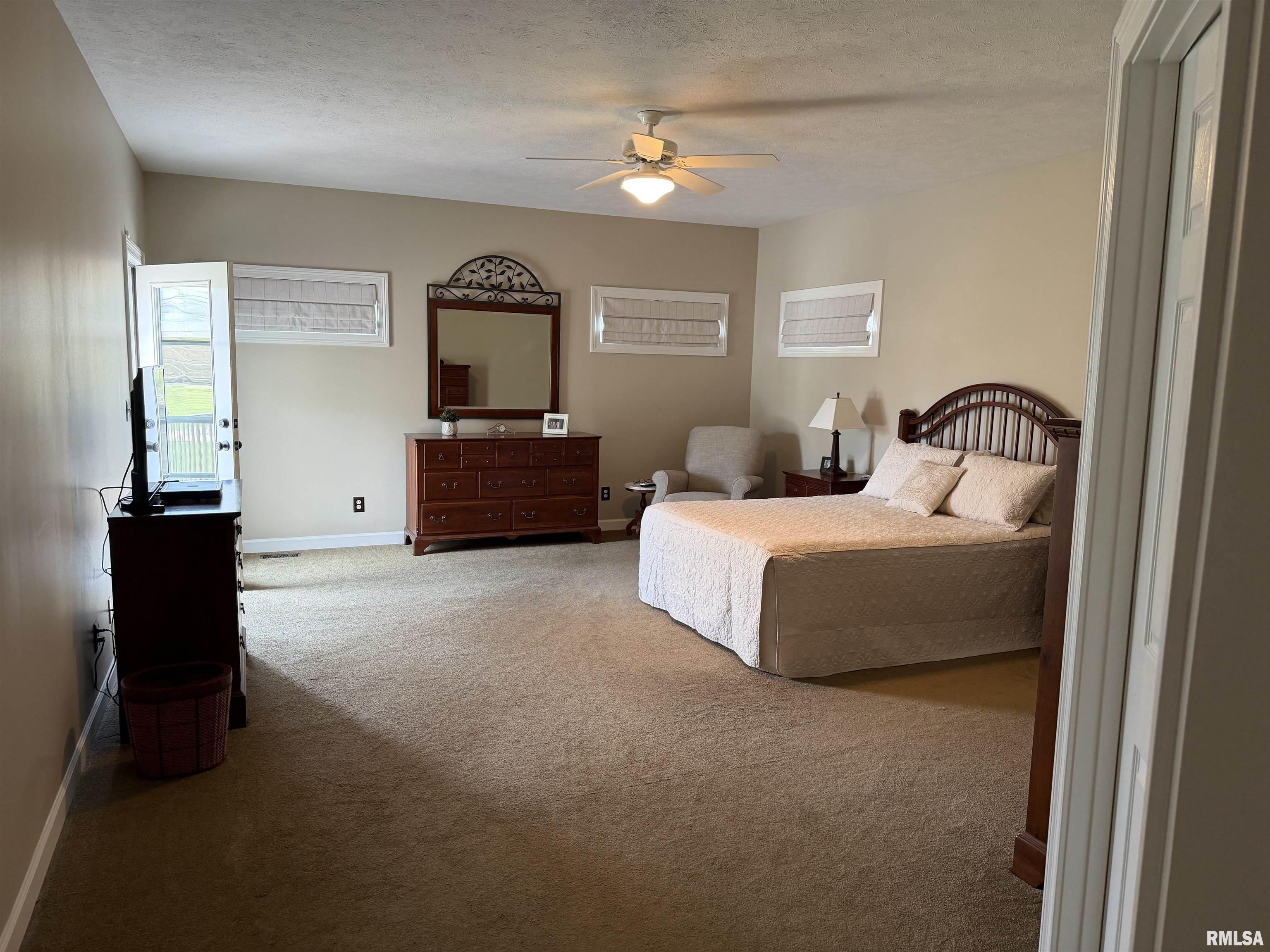 7528 Wentworth Drive Springfield, IL 62711 - Photo 6 of 31