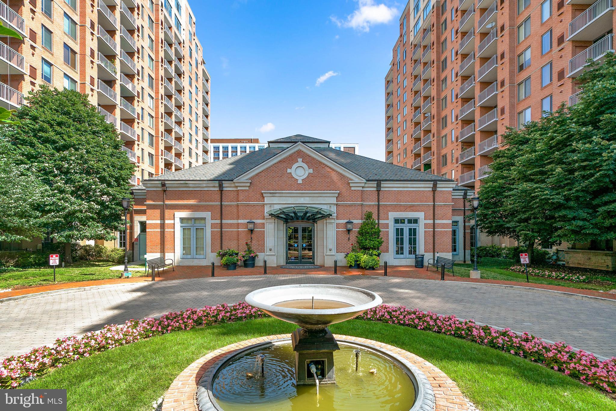 The Gallery at White Flint Condominium