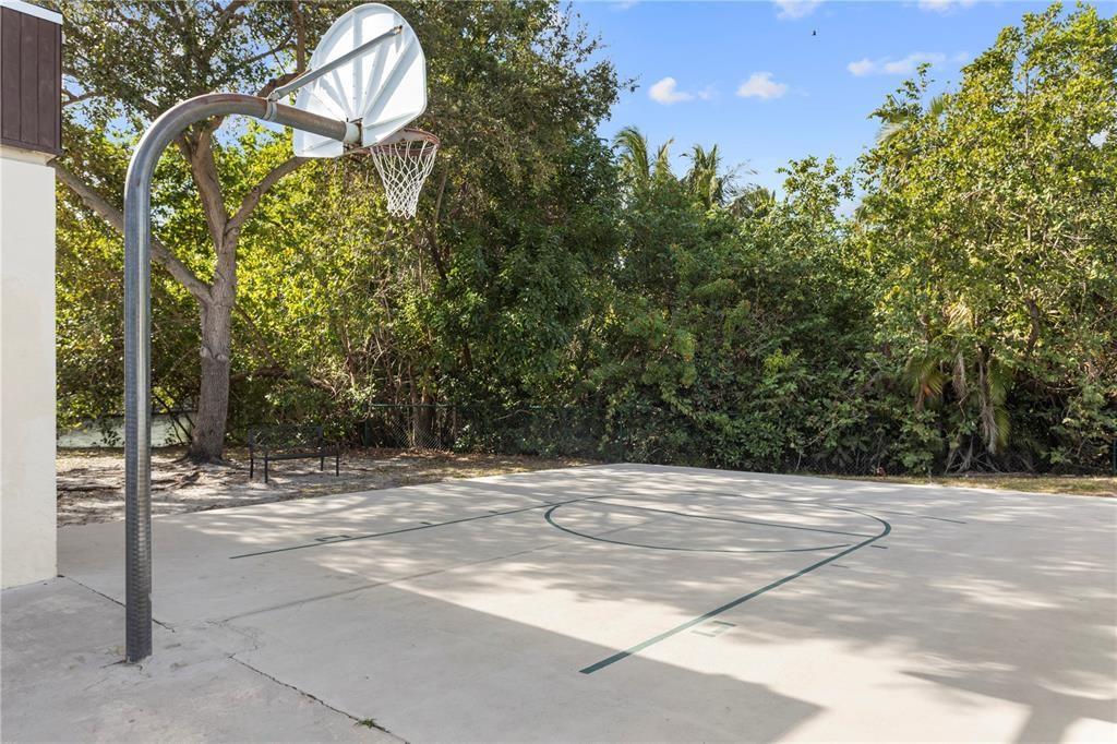 19428 Northeast 26th Avenue, Unit 103 Miami, FL 33180 - Photo 54 of 65