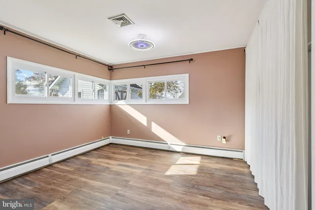 $425,000 | 11 Crimson King Lane, Levittown, PA 19055