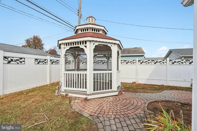 $439,900 | 11 Crimson King Lane, Levittown, PA 19055