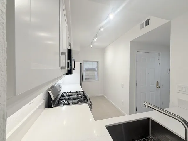 $698,000 | 313 Crescent Court, Brisbane, CA 94005