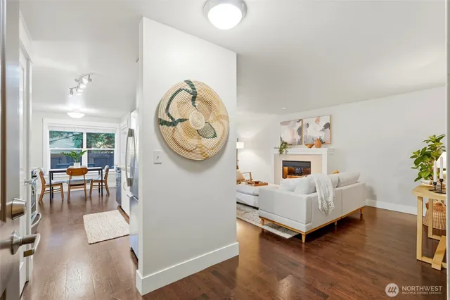 $380,000 | 22910 90th Avenue West, Unit D105, Edmonds, WA 98026