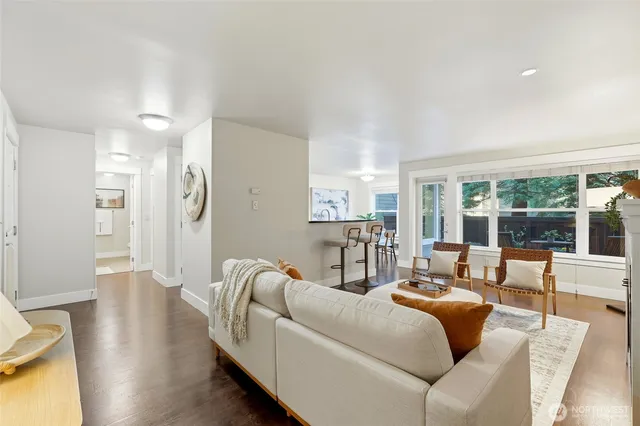 $380,000 | 22910 90th Avenue West, Unit D105, Edmonds, WA 98026