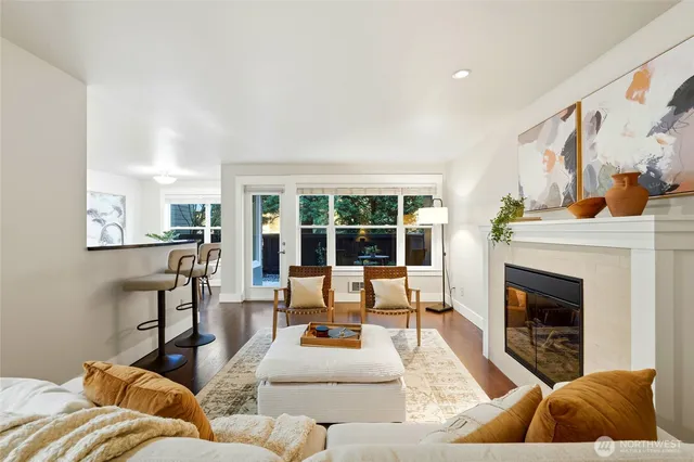 $380,000 | 22910 90th Avenue West, Unit D105, Edmonds, WA 98026