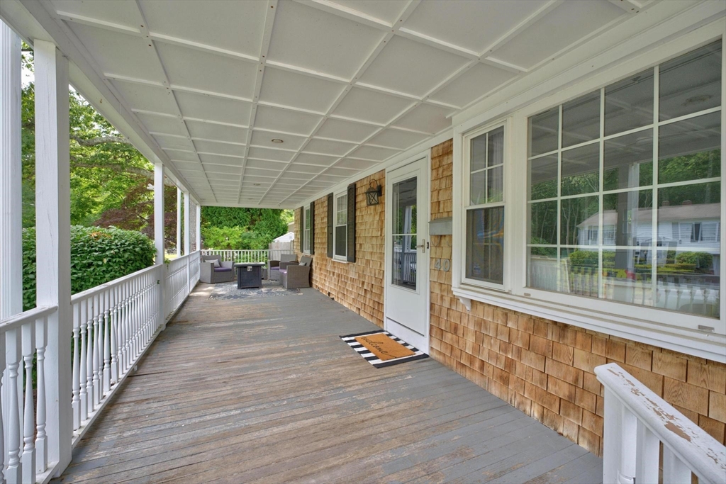 403 Valley Road New Bedford, MA 02745 - Photo 10 of 41