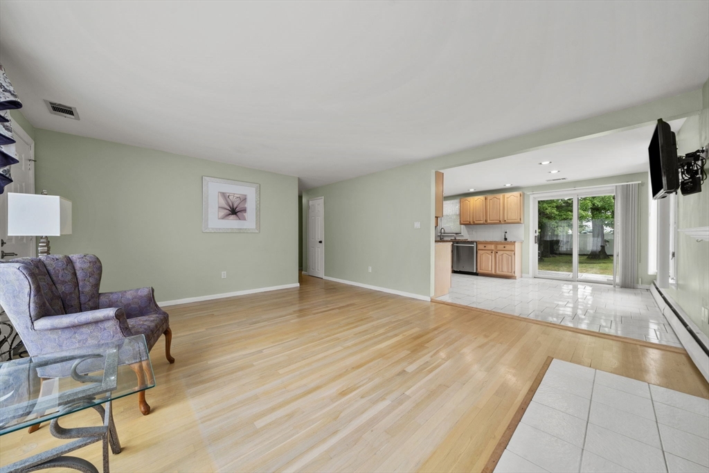 41 Samoset Road Peabody, MA 01960 - Photo 6 of 37