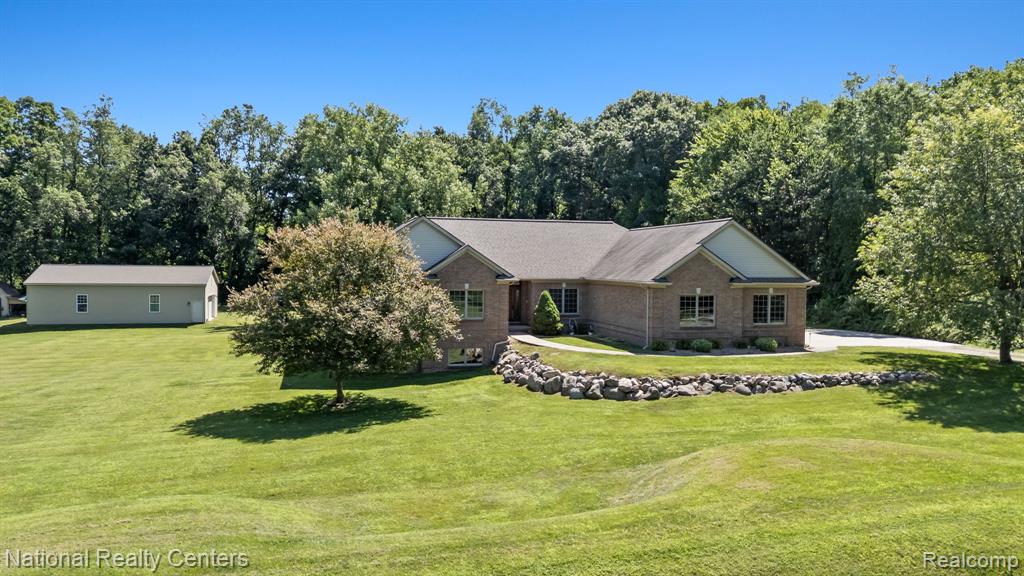 10180 Hadley Road Clarkston, MI 48348 - Photo 2 of 54
