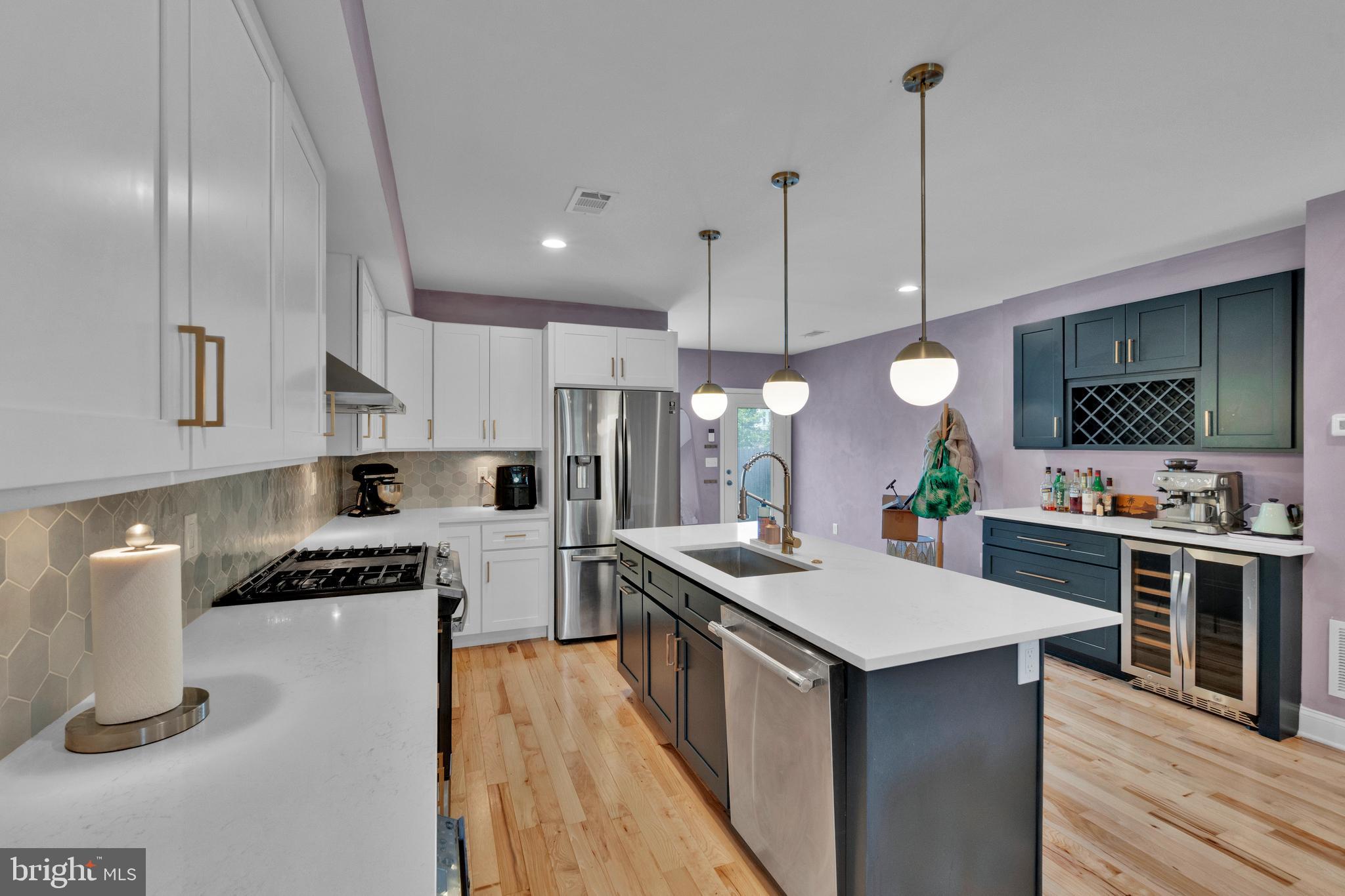 624 West 33rd Street Baltimore, MD 21211 - Photo 13 of 36 Kitchen with Pendant Lighting