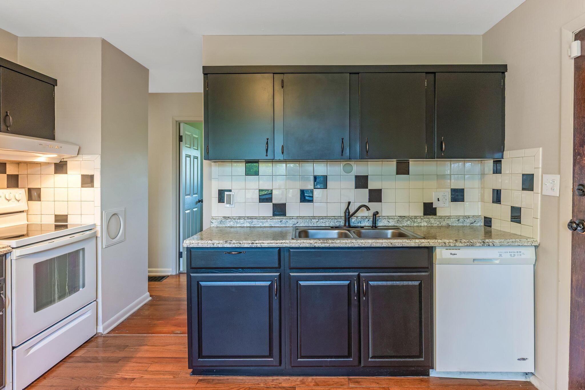 2781 Kenilworth Road Columbus, OH 43219 - Photo 13 of 35