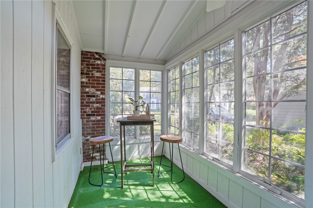 6 Lafayette Road Barrington, RI 02806 - Photo 11 of 40