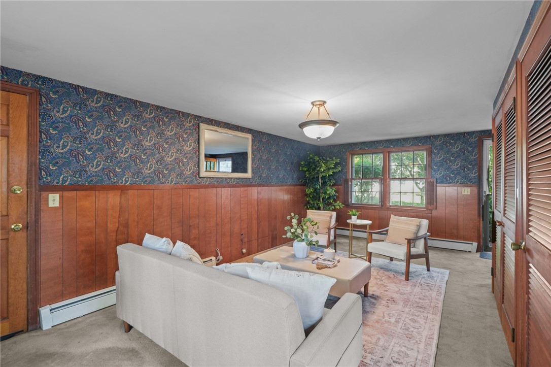 6 Lafayette Road Barrington, RI 02806 - Photo 19 of 40 Family Room