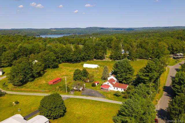 a view of a tennis court