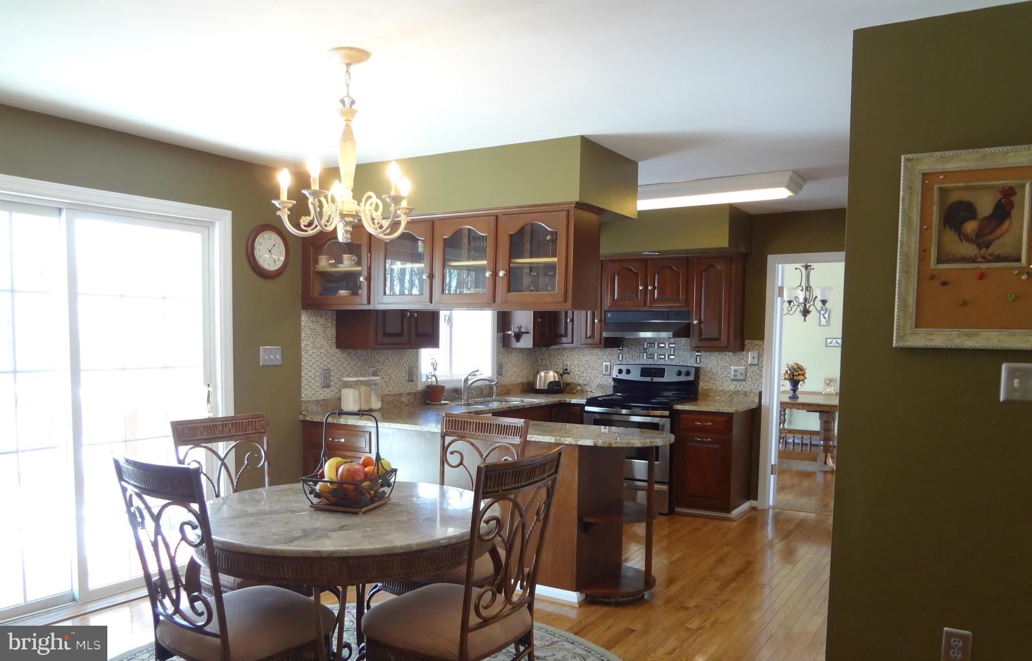 27 Rio Lane Falling Waters, WV 25419 - Photo 11 of 30 Breakfast area