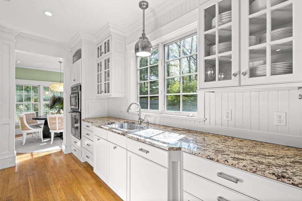 2 River Glen Road Wellesley, MA 02481 - Photo 12 of 39