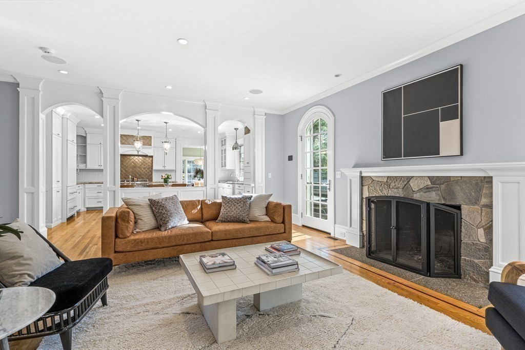 2 River Glen Road Wellesley, MA 02481 - Photo 17 of 39