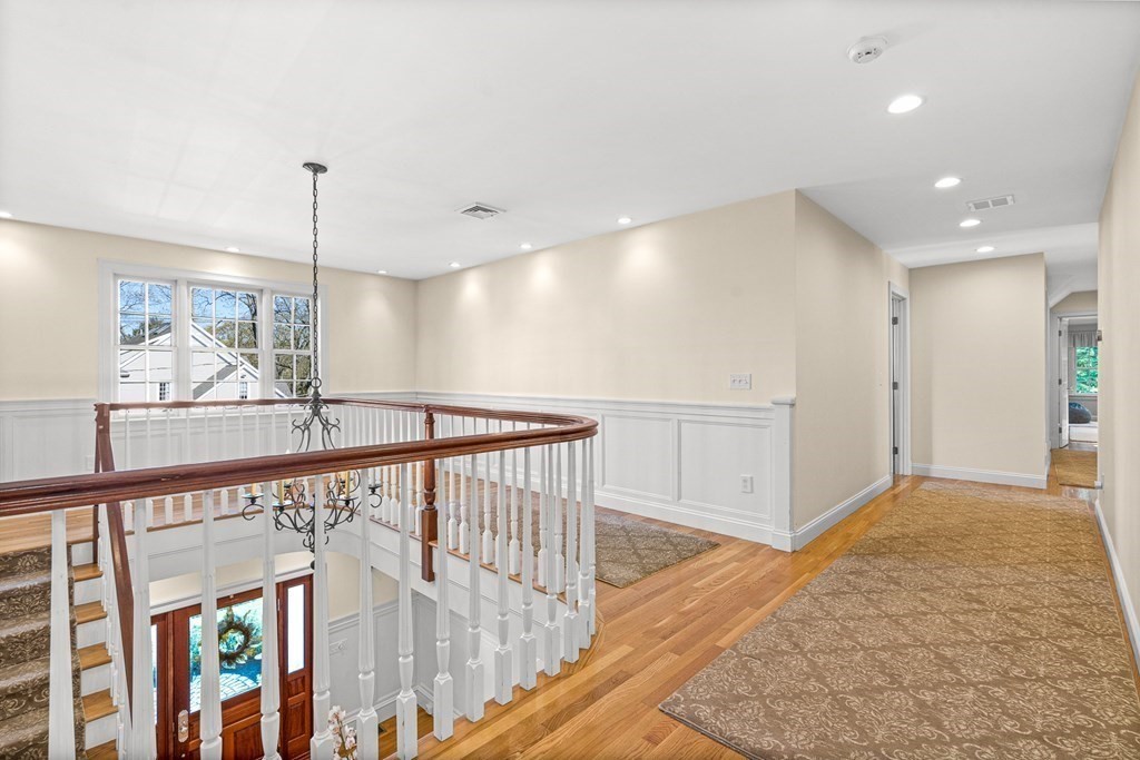 2 River Glen Road Wellesley, MA 02481 - Photo 22 of 39