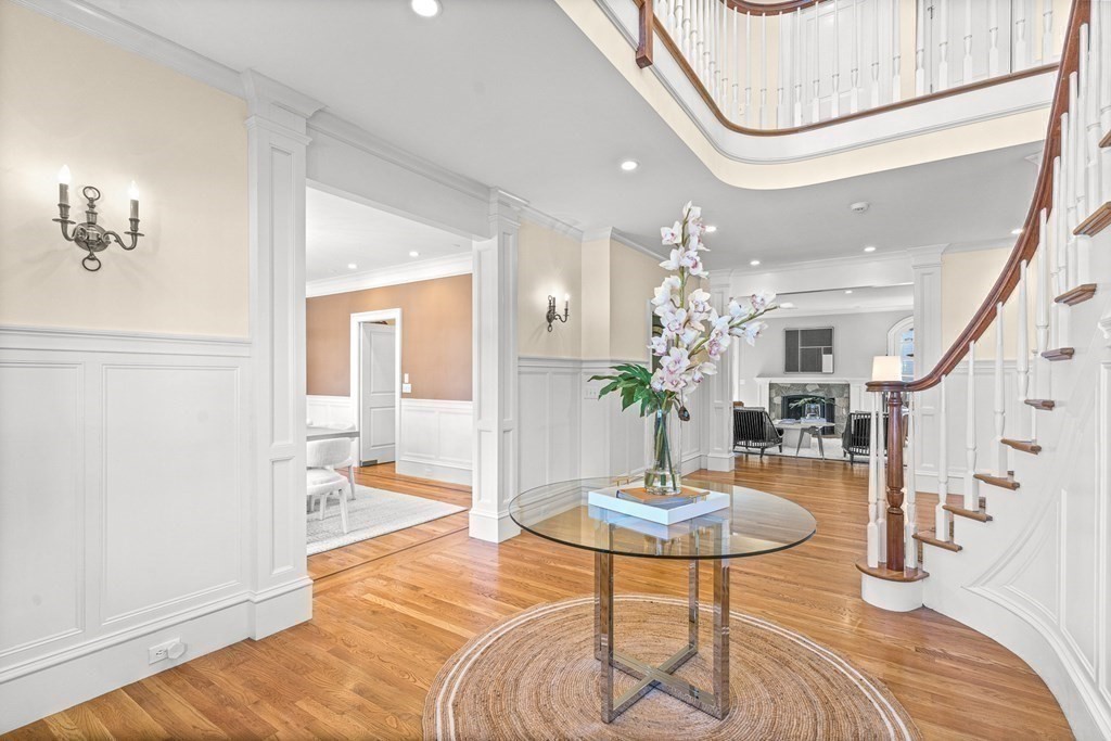 2 River Glen Road Wellesley, MA 02481 - Photo 3 of 39