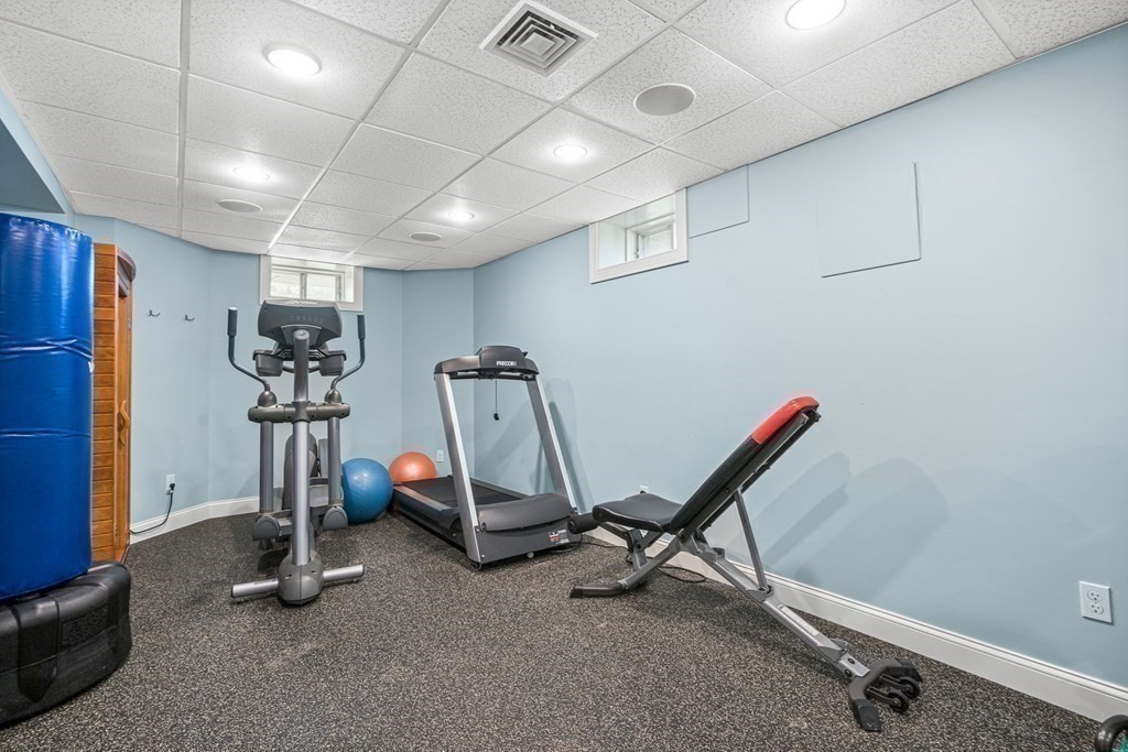 2 River Glen Road Wellesley, MA 02481 - Photo 34 of 39